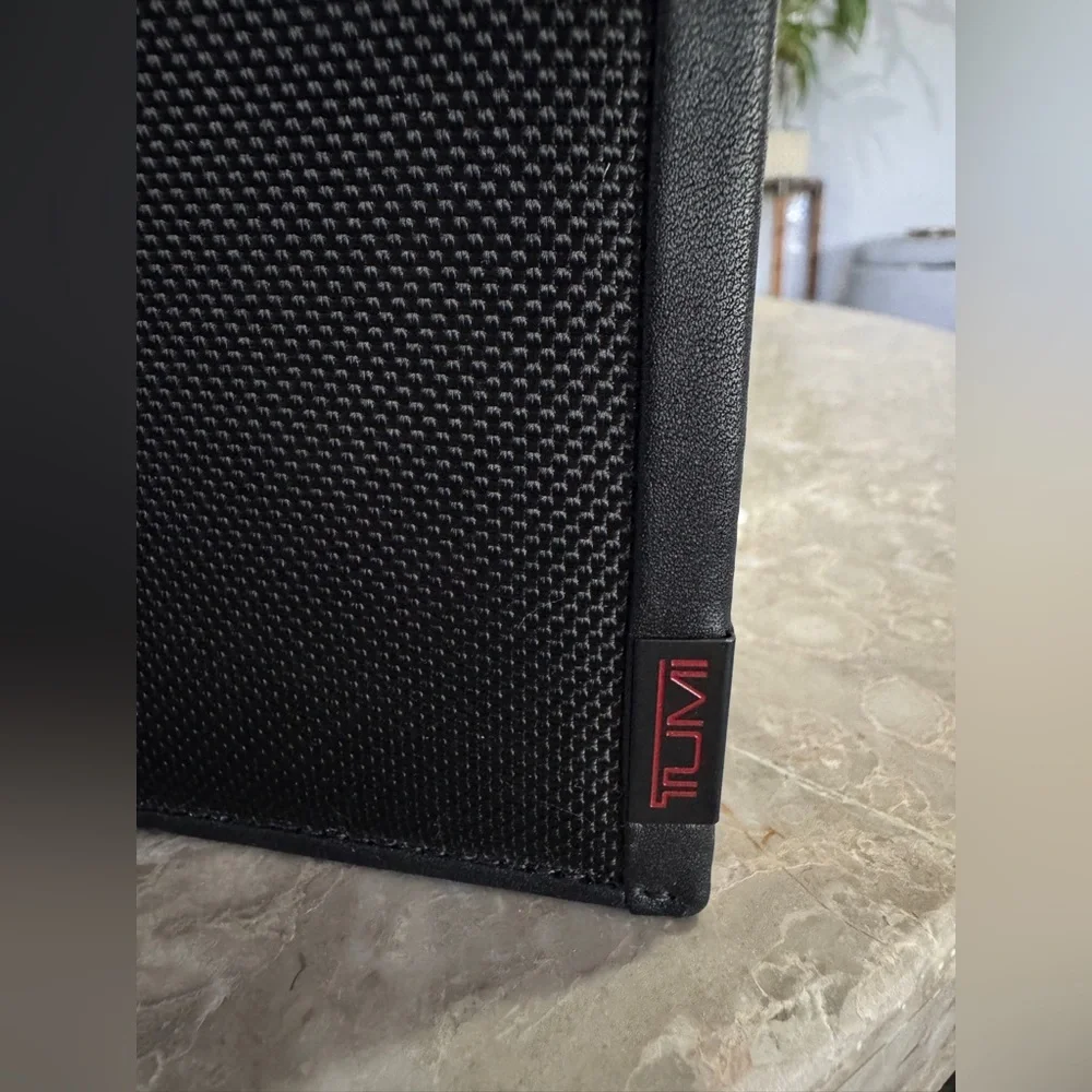 TUMI BIFOLD WALLET mesh leather and metal